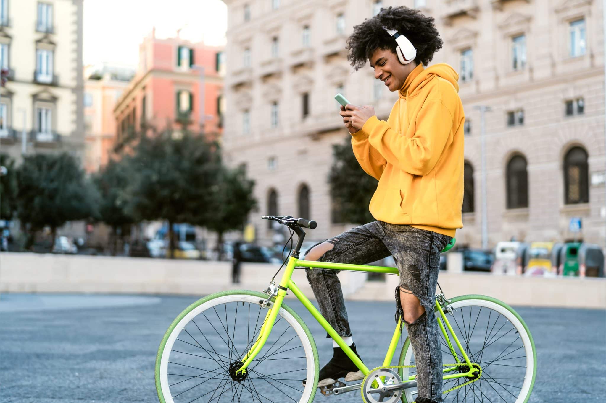 Bikes, Beds & Viral Clothing: What Consumers Purchased on the Open Web in August..